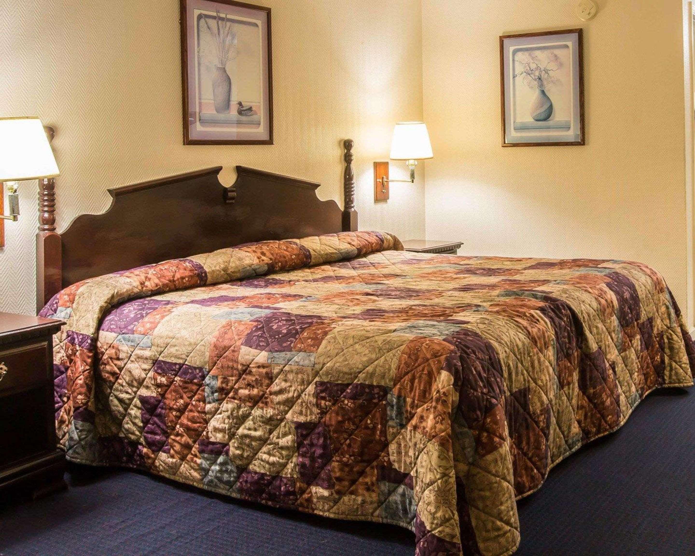 Rodeway Inn Phenix City Exterior photo