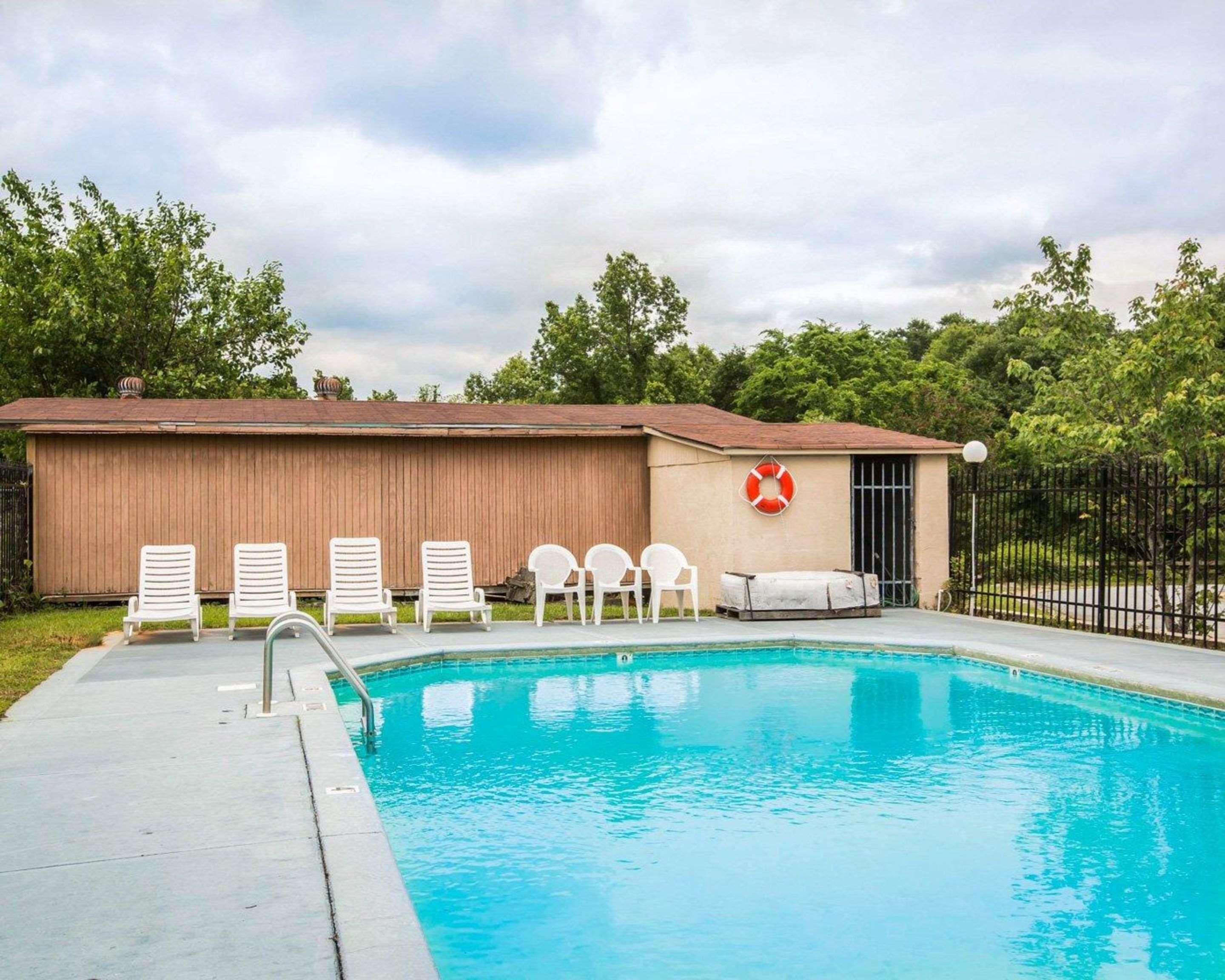 Rodeway Inn Phenix City Exterior photo