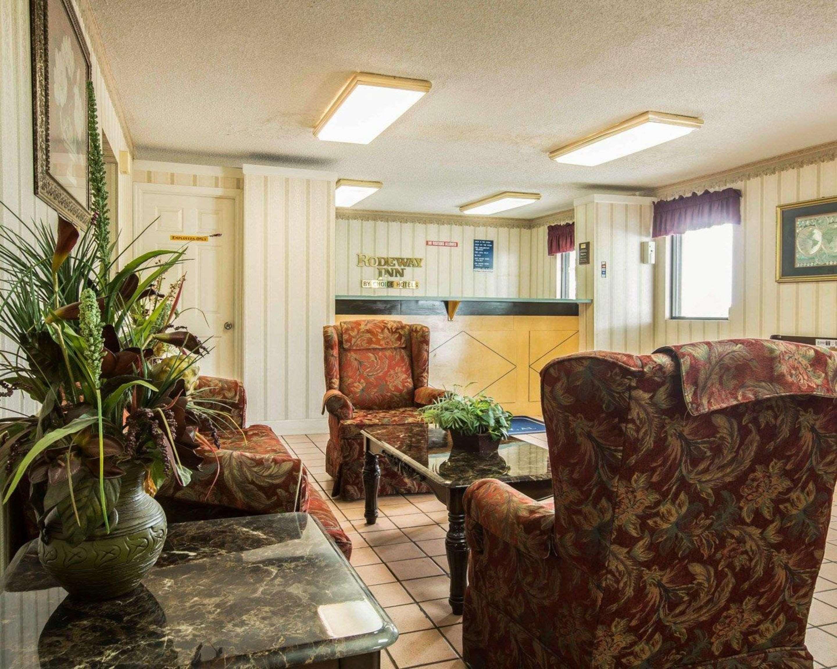 Rodeway Inn Phenix City Exterior photo